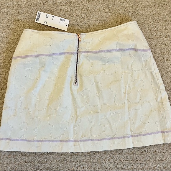 White flower skirt with purple lining - Picture 3 of 3